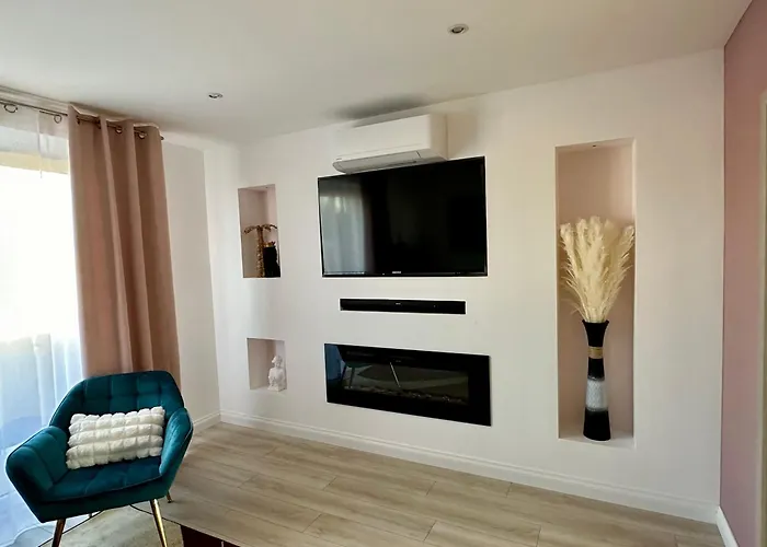 Flori'home Nocleg ze śniadaniem 3*